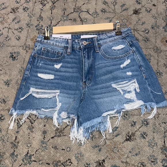 Vervet • High Rise Super Soft Cuffed Denim Shorts - Medium Wash